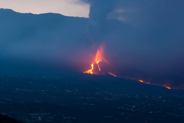 istock Cumbre Vieja volcano eruption 1345795896