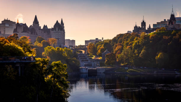 view of the rideau canal in ottawa, in the early morning with the château laurier. - parliament hill imagens e fotografias de stock
