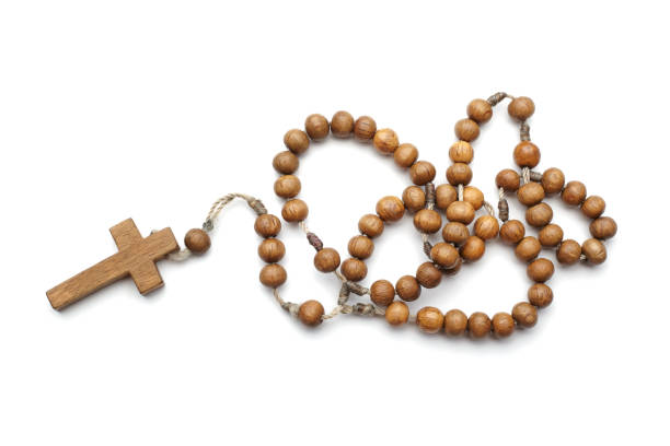 wooden rosary - prayer beads imagens e fotografias de stock