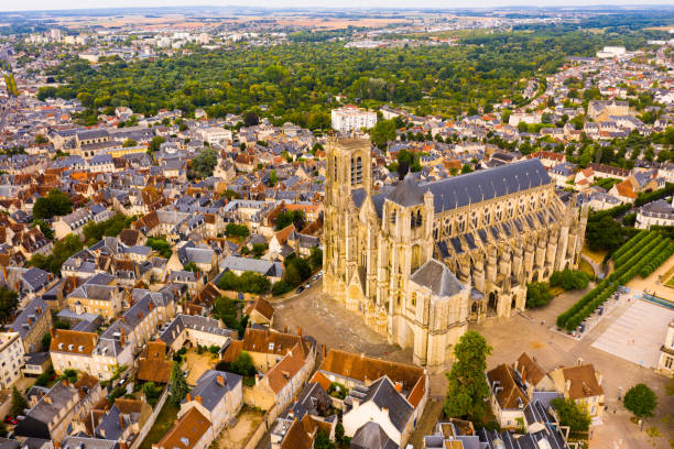 view from drone of french city bourges - traditional culture religion church travel imagens e fotografias de stock
