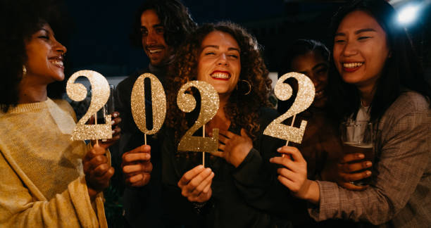 istock Happy new year 2022 with friends 1345968826
