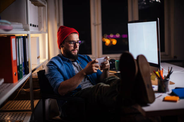 istock Browse multiple sites to find the inspiration you need 1345972554