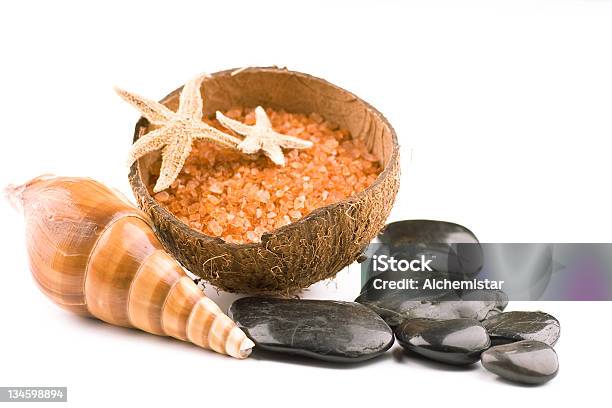 Spa Pedras Zen Com Concha E Starfishes - Fotografias de stock e mais imagens de Aromaterapia - Aromaterapia, Banheira, Beleza