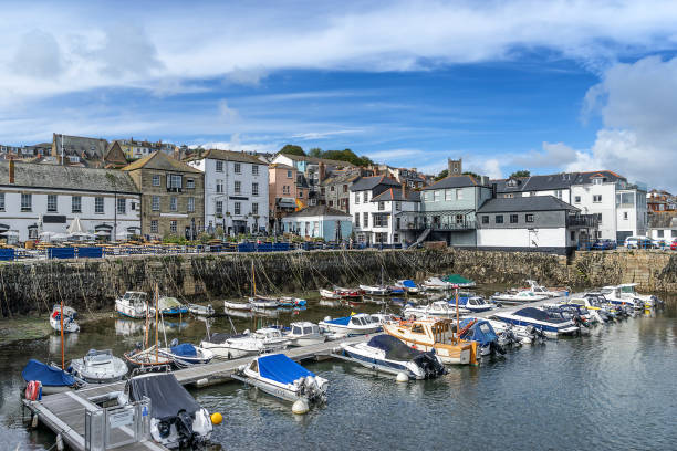 istock Custom House Quay in Flamouth 1346013371