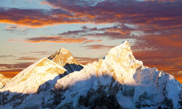 istock Mount Everest Himalaya sunset panorama Nepal mountains 1346035389