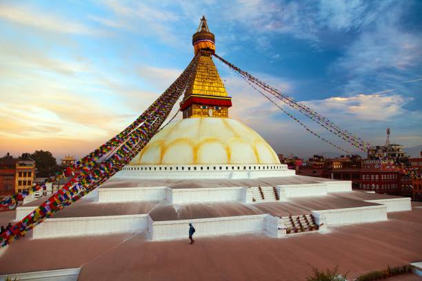 boudha boudhanath stupa sonnenuntergang nepal buddhismus kathmandu - bodnath stupa stock-fotos und bilder