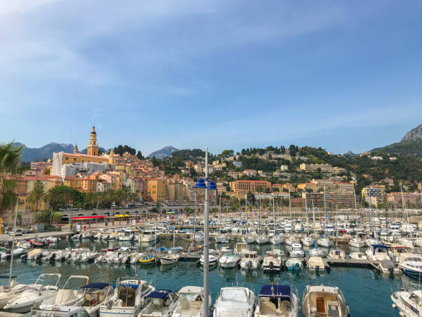 porto di mentone, sud della francia - city of nice france french riviera promenade des anglais foto e immagini stock