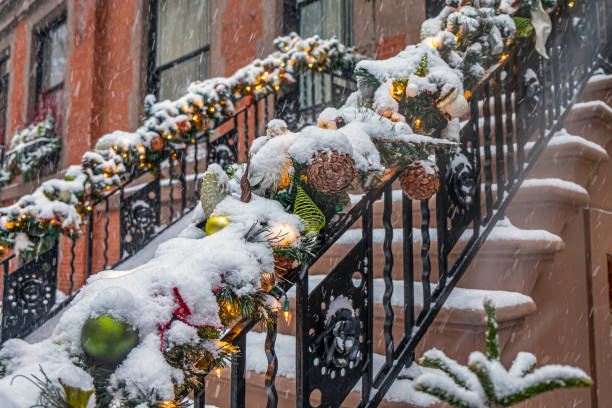 New York City New York City in winter after snow storm on upper east side upper east side manhattan stock pictures, royalty-free photos & images