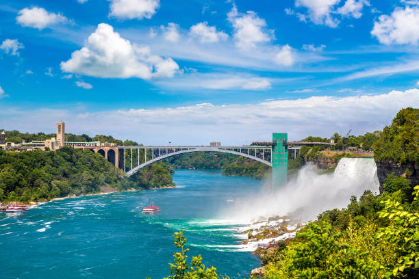 나이아가라 폭포에서 미국인 폭포 - niagara river 뉴스 사진 이미지