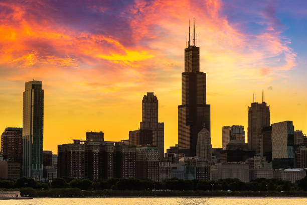 istock Chicago at sunset, Illinois 1346087994