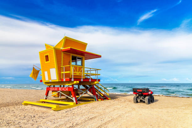 istock Lifeguard tower in Miami Beach 1346099039
