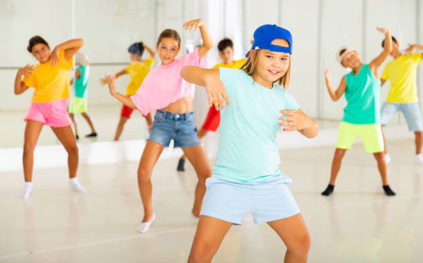 istock Children dancing hip-hop in studio 1346135507