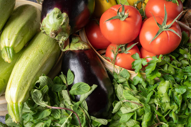 verduras frescas - zucchini vegetable squash marrow squash fotografías e imágenes de stock