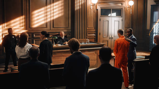 ศาลยุติธรรมและการพิจารณาคดี: ผู้พิพากษาที่มีเกียรติโดยไม่ได้กําหนดโทษ, โดดเด่น givel. ภาพของช� - sentencing ภาพสต็อก ภาพถ่ายและรูปภาพปลอดค่าลิขสิทธิ์