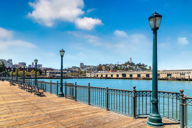 muelle 7 en san francisco - pier seven fotografías e imágenes de stock