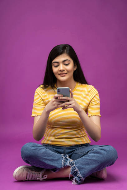 2,995 Indian Girl Using Phone Stock Photos, Pictures & Royalty-Free Images  - iStock