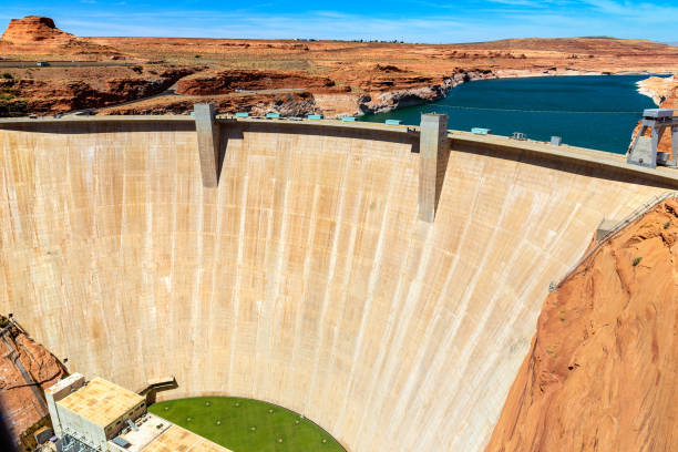 istock Glen Canyon Dam at Colorado river 1346231169