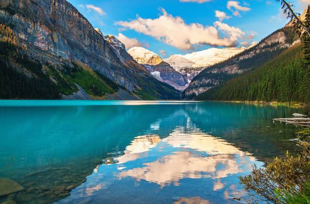 istock Cloudy Reflections At Lake Louise 1346265324