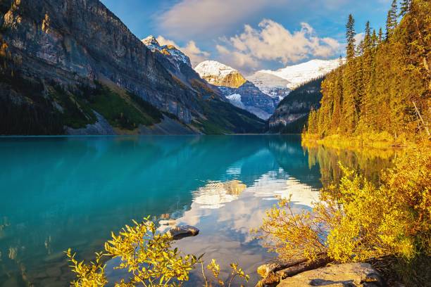 istock Morning Light Over Lake Louise 1346265600