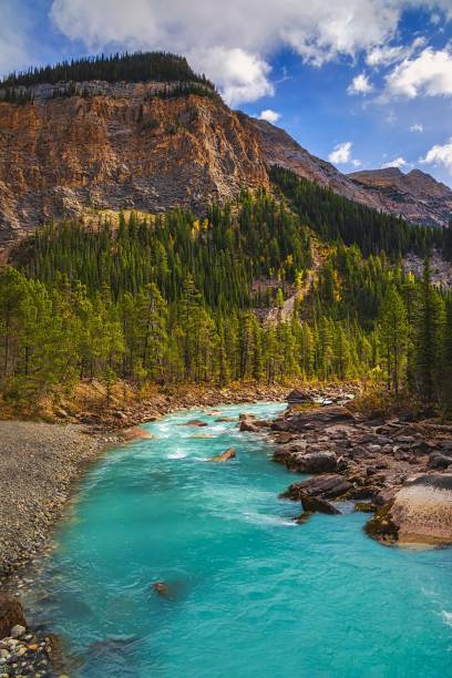 istock Bright Mountain View In Yoho National Park 1346265980