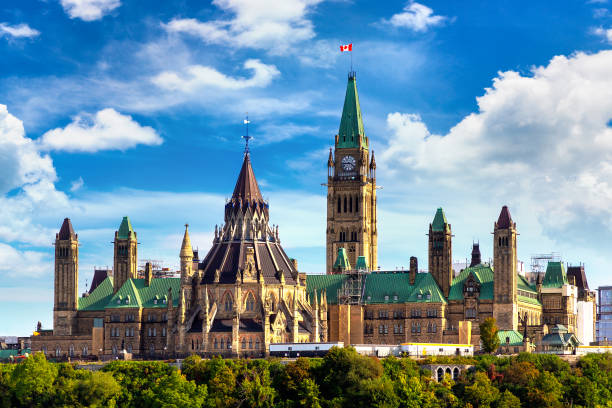 canadian parliament in ottawa - provincial legislature imagens e fotografias de stock
