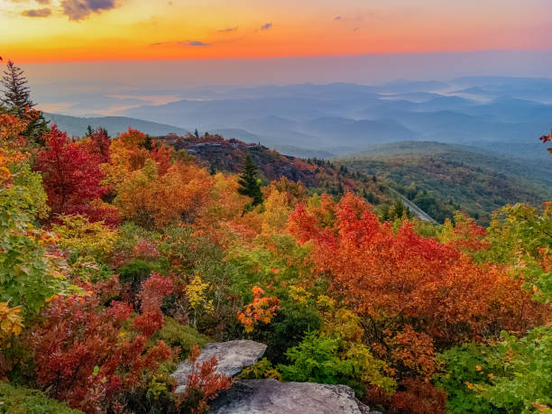 istock Autumn sunrise views along the Blue Ridge Parkway 1346269127