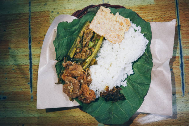 istock Nasi Jamblang or Sego Jamblang. Traditional rice dish from Cirebon, West Java, Indonesia. 1346325037