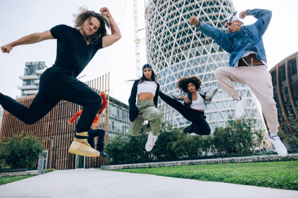 istock Multiethnic group of hip hop dancers 1346328548