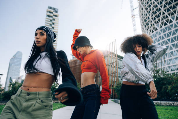 istock Multiethnic group of hip hop dancers 1346329739