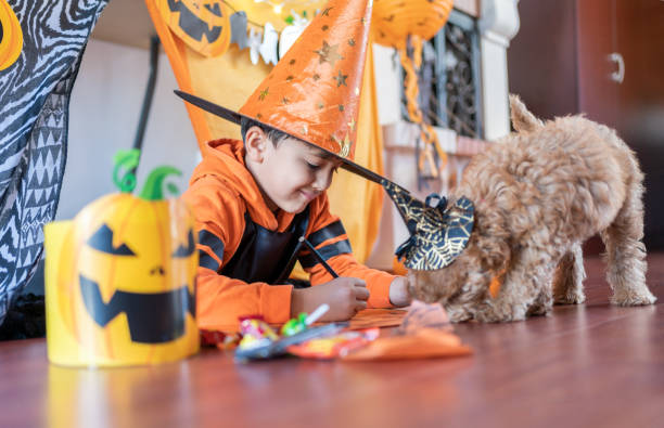 istock Celebrating In Tent For Halloween 1346339384