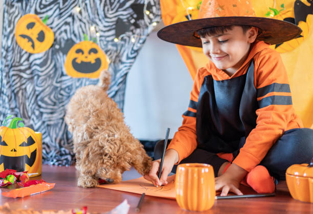 istock Celebrating In Tent For Halloween 1346347515