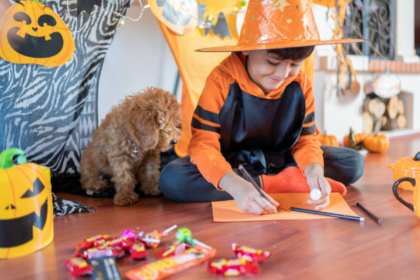 istock Celebrating In Tent For Halloween 1346347524