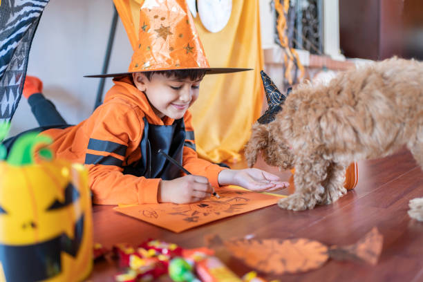 istock Celebrating In Tent For Halloween 1346348638