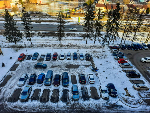 istock car parking in winter from above 1346357015