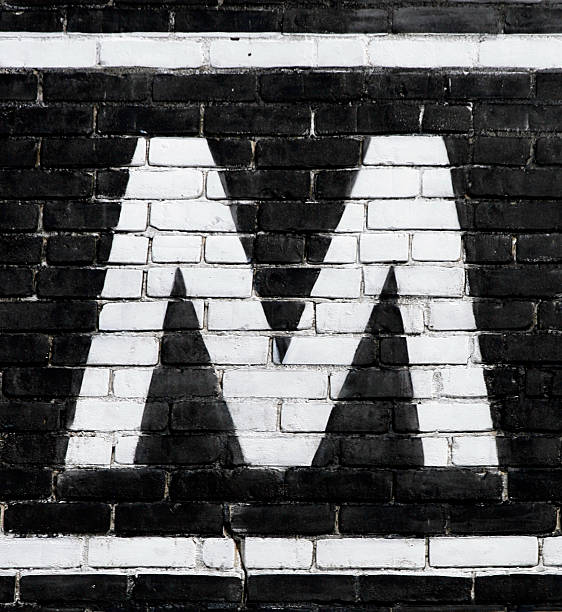 letra "m" - letter m paint alphabet sign fotografías e imágenes de stock