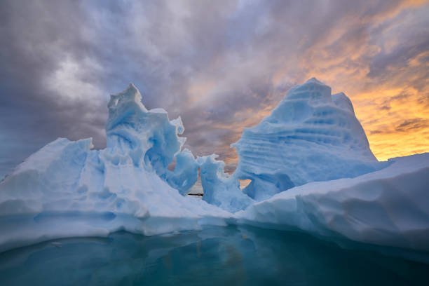 iceberg antarctique - iceberg antarctica glacier melting photos et images de collection