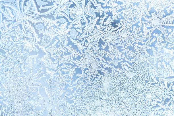 寒い季節の冬の霜で覆われたガラスの質感。 - ice crystal textured ice winter ストックフォトと画像