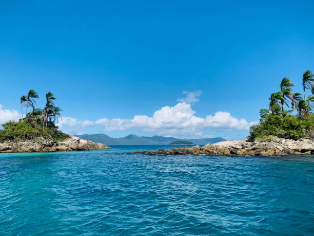 Two small islands at Angra dos Reis, Brazil Two small islands in the sea at Angra dos Reis in Brazil Dominic stock pictures, royalty-free photos & images