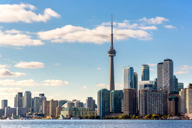 istock Toronto skyline in a sunny day 1346432625