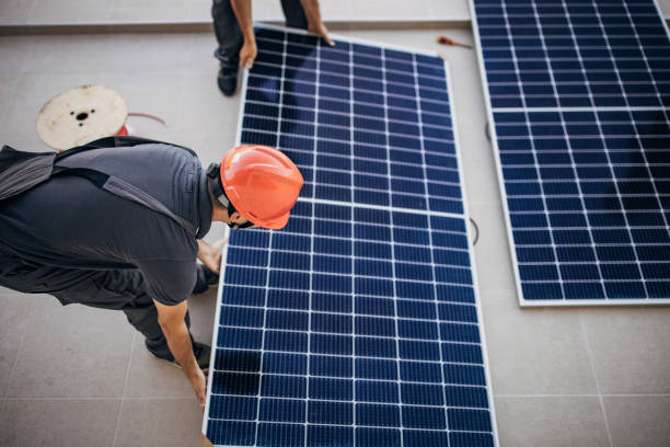 istock Male solar panels installers 1346517493
