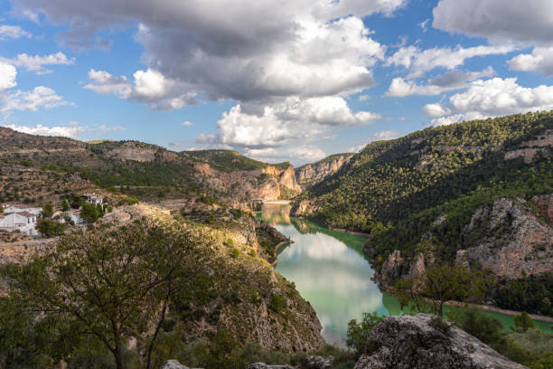 istock The Molinar reservoir 1346585850
