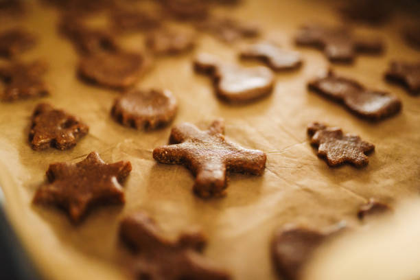 istock Making gingerbread cookies for Christmas. 1346687734