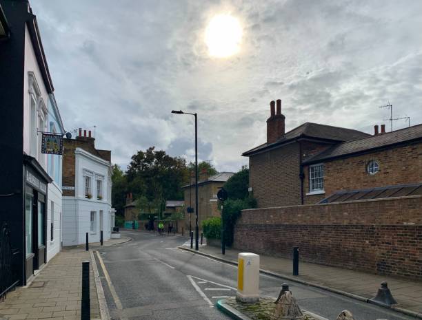istock Thornhill road view in Islington 1346706123