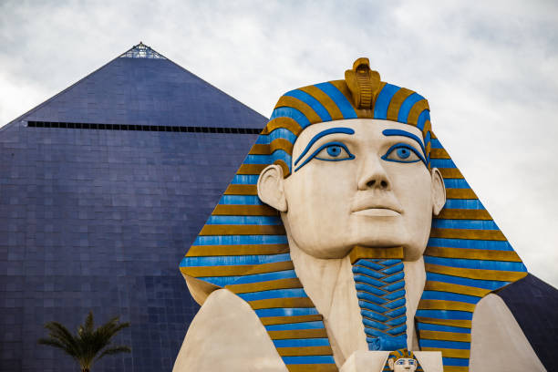 Sphinx and Pyramid of the Luxor Las Vegas resort hotel Sphinx and Pyramid of the Luxor Las Vegas resort hotel in Nevada, USA las vegas pyramid stock pictures, royalty-free photos & images