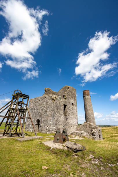 istock Cornish Engine House at Magpie Mine in Peak District National Park, England 1346756804