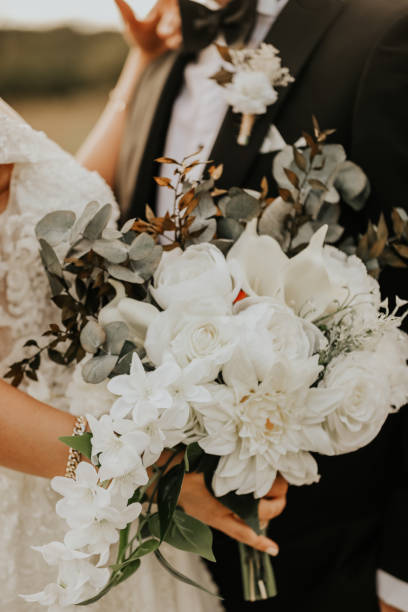 detalle de la boda, ramo de novia, feliz día, concepto de boda, casado - spring nature life events arrangement fotografías e imágenes de stock