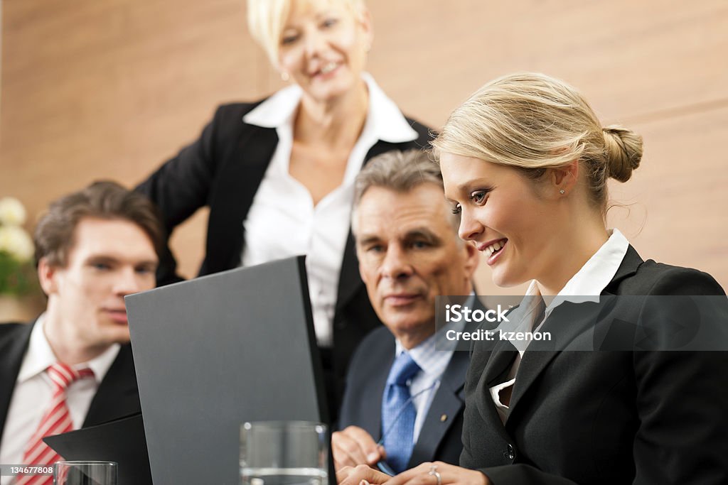 Business-team-meeting im Büro - Lizenzfrei Arbeiten Stock-Foto