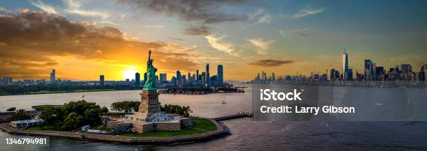 Manhattan Statue Of Liberty Stock Photo - Download Image Now - New York City, New York State, USA