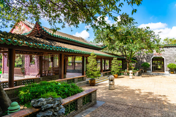 라이치콕링난 가든 - bridge wood japanese garden footbridge 뉴스 사진 이미지