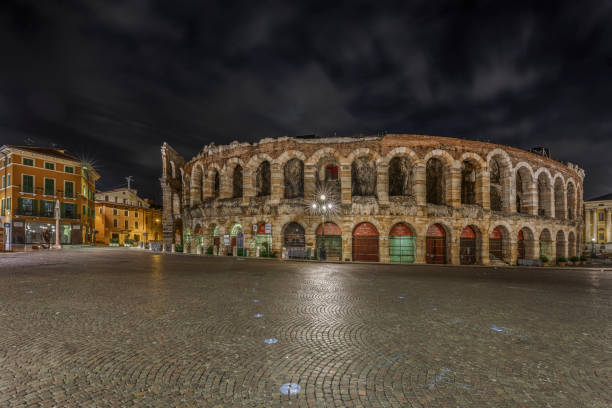 istock ARENA OF VERONA 1346871505